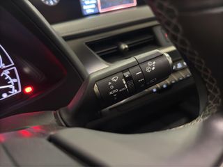 LEXUS UX 2.0 250H BUSINESS AUTO 184 5P