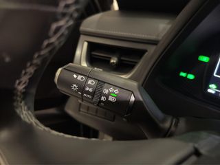 LEXUS UX 2.0 250H BUSINESS AUTO 184 5P