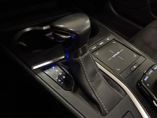 LEXUS UX 2.0 250H BUSINESS AUTO 184 5P