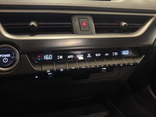 LEXUS UX 2.0 250H BUSINESS AUTO 184 5P