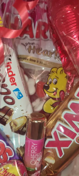 Taza San Valentín con Globo y Chocolates