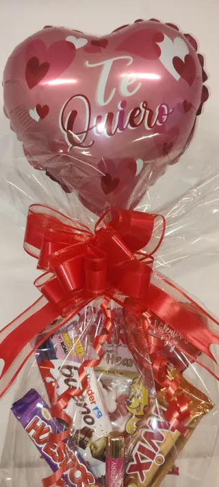 Taza San Valentín con Globo y Chocolates
