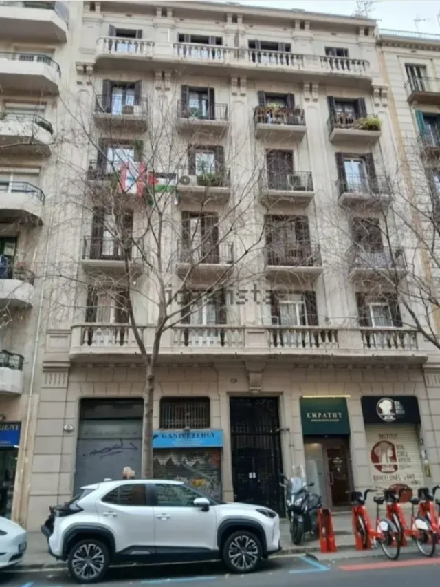 Local + vivienda en eixample izquierdo oportunidad
