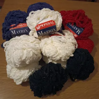 800 gr di filato grosso in microfibra