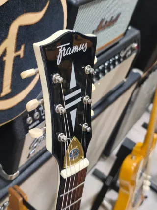 Framus Hollywood Crema Blanco Guitarra