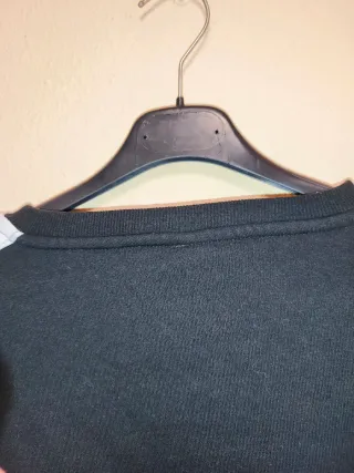 Sudadera Kappa cropped negra bandas