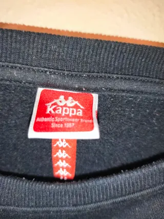 Sudadera Kappa cropped negra bandas