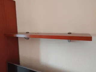 Repisas, estanterias, baldas de madera con soporte