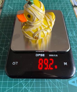 Figura Pato Momia Resina