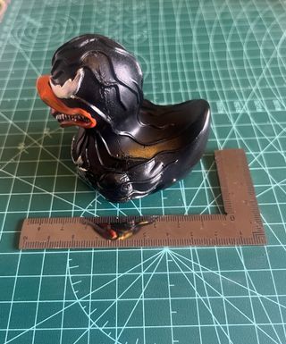 Pato Venom Figura Resina