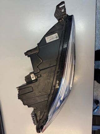 Faro delantero Derecha Volvi XC 90 2023