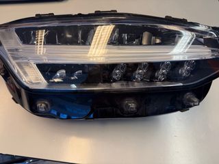 Faro delantero Derecha Volvi XC 90 2023