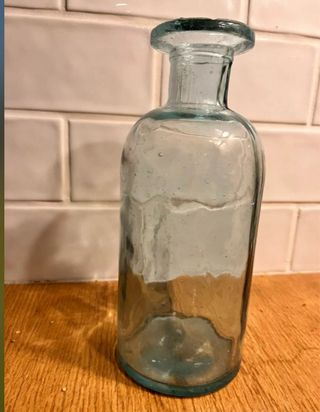 Botella de vidrio reciclado estilo boho