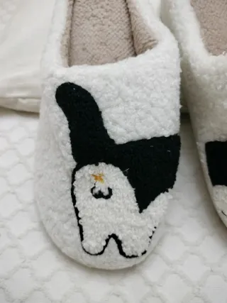 Zapatillas de casa con dibujo de gato