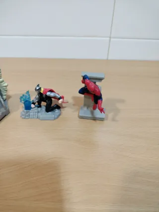 Figuras Marvel (Hulk, Iron Man, Thor, Spiderman)