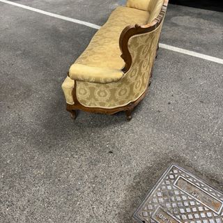 Sofá Isabelino Tela y Madera