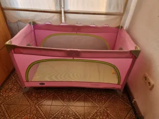 Cuna de viaje Chicco rosa
