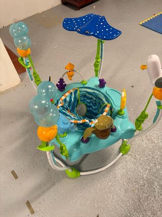 Saltador Disney Buscando a Nemo