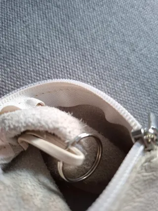 Monedero de piel blanco