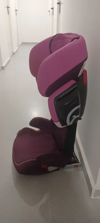 Silla de coche Cybex púrpura