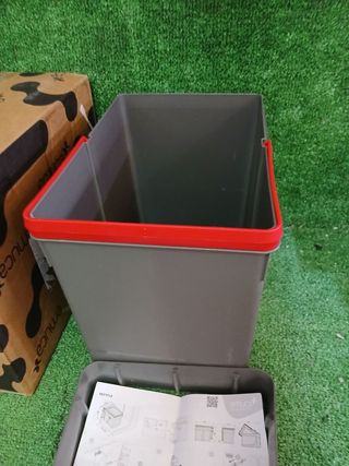 Cubo de basura Emuca de 15 litros