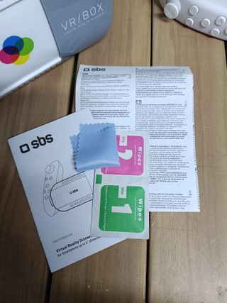 SBS – Gafas de realidad virtual y joystick para smartphones