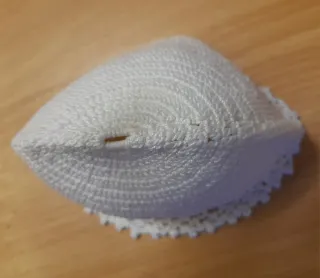 Bavaglino e cuffietta neonato artigianali