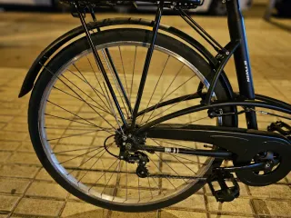 Bicicleta urbana negra