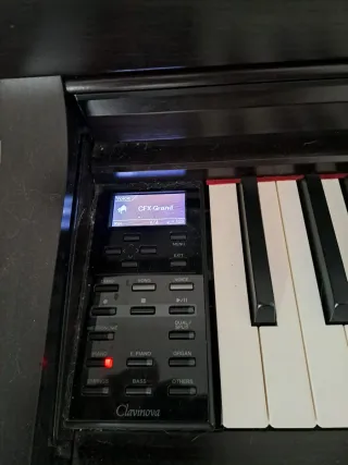 Piano Yamaha Marrón Oscuro