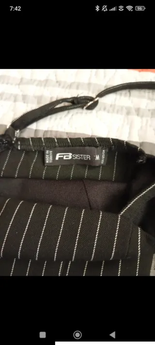 Crop top negro rayas blancas