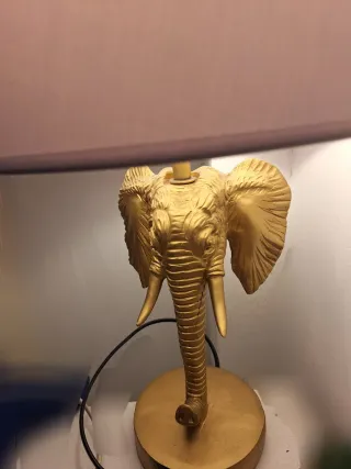 Lámpara Mesa Diseño Elefante Dorado