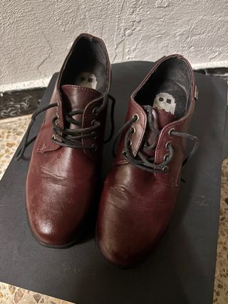 Zapatos de plataforma granates