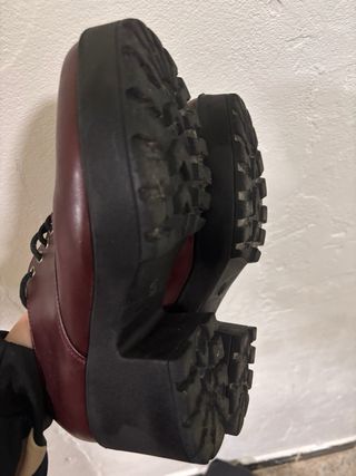 Zapatos de plataforma granates