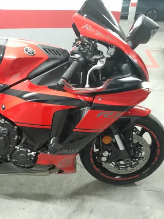 Yamaha YZF R1 2023