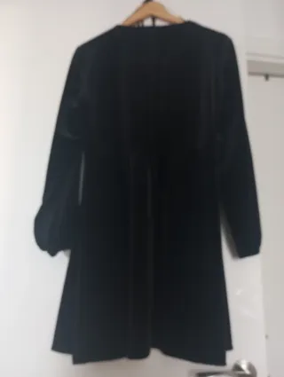 Vestido Zara Negro de terciopelo
