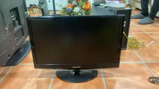 Televisor Samsung Negro 28'