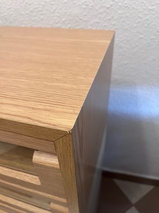 Cajonera alta de madera y cristal 50x30x95