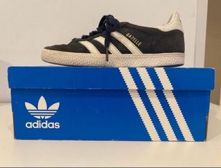 Lote sudadera, camisa y zapatillas Adidas