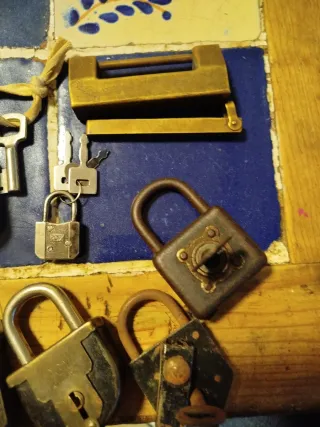 7candados antiguos uno no tiene llave