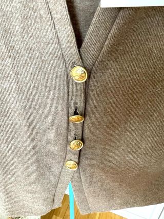 Chaqueta Zara botones dorados