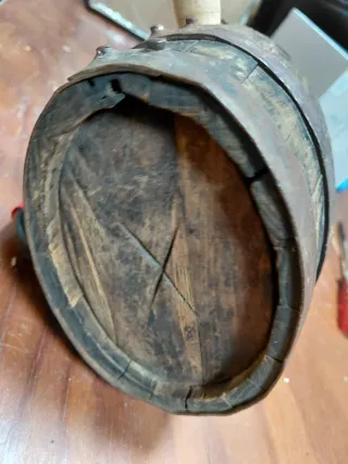 Bottiglia per liquori in legno antico