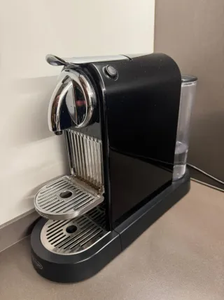 Macchina da caffè Nespresso De'Longhi Nero Lucido