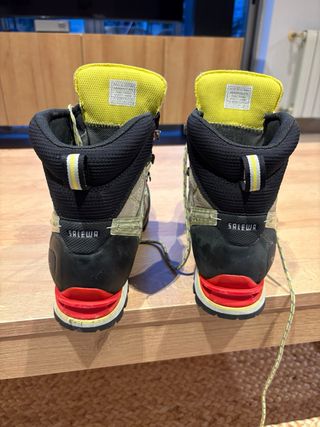 Botas de montaña Salewa semirrígidas