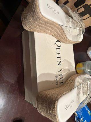 Sandalias cuña Queen Vivi adornos strass