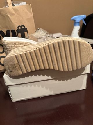 Sandalias cuña Queen Vivi adornos strass