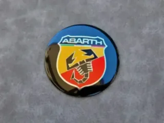4 Emblemas Abarth para Tapabujes Centro de Llantas