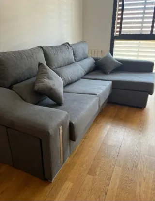 Armario blanco de madera