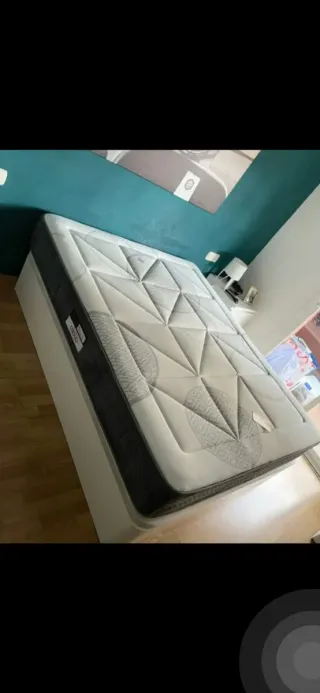 Armario blanco de madera