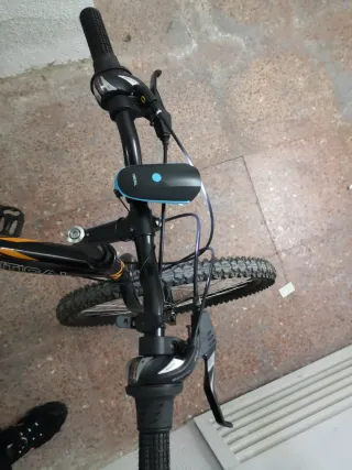 Bicicleta de montaña negra