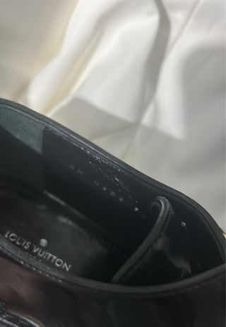 Zapatos Louis Vuitton Negros con Hebilla Dorada